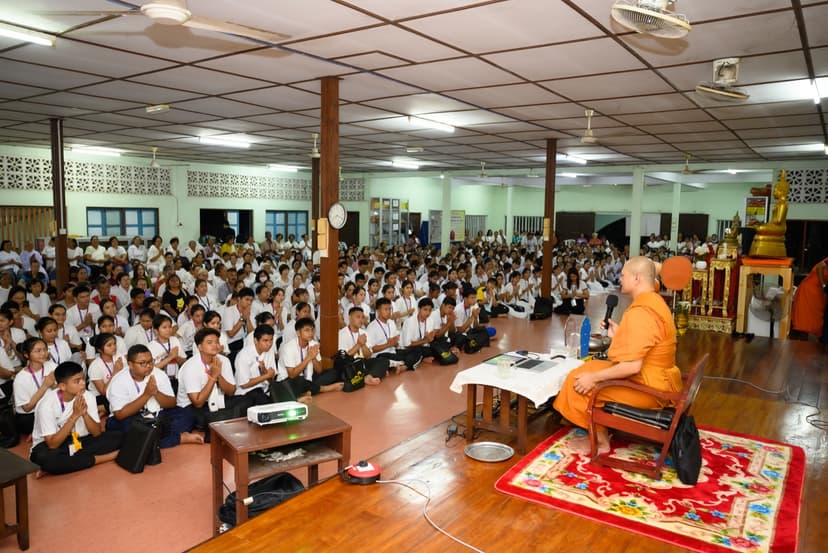 Dhamma Talk session during Ruam Thai