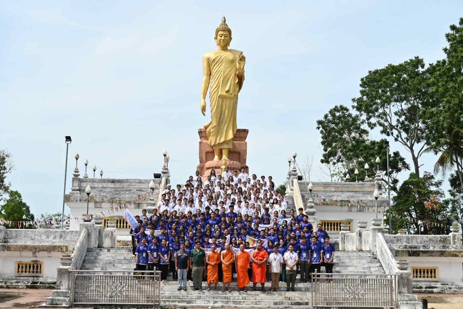 Ruam Thai 28/32
